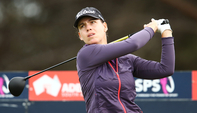 39e après le deuxième tour, Karine Icher franchit le cut du ISPS Handa Women's Australian Open 2016. 39e après le deuxième tour, Karine Icher franchit le cut du ISPS Handa Women's Australian Open 2016.